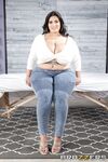 Fat Cow Sofia Rose Shagged By Her Masseur photos (Bambino)